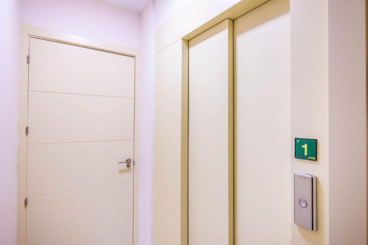 Apartamento Hercules - Vacacional Sevilla エクステリア 写真